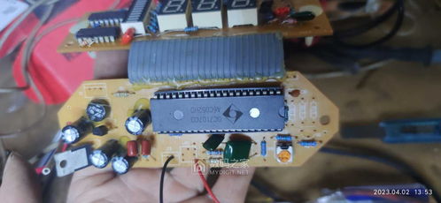 江西小伙巧用數字萬用表，自制電動車電瓶精準電量指示器